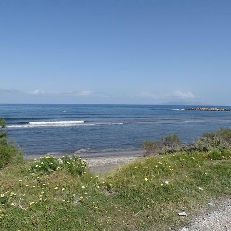 Nama Beach House Монолітос Екстер'єр фото