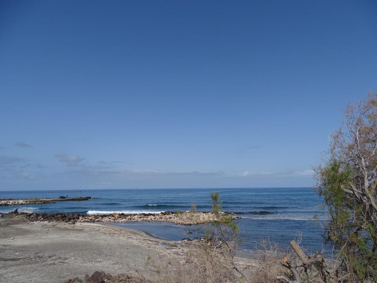 Nama Beach House Монолітос Екстер'єр фото
